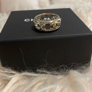 100% Authentic Chanel CC logo ring size 5